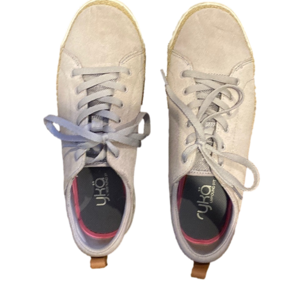 Ryka tennis shoes 8.5